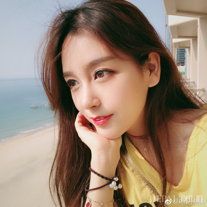 美女解说Rita晒美照 庆粉丝破200万 网友：想抽原味Rita