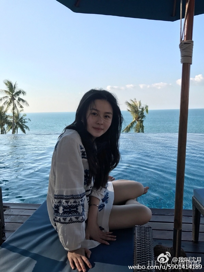 最美星二代沈月 和妈妈年轻时一样美