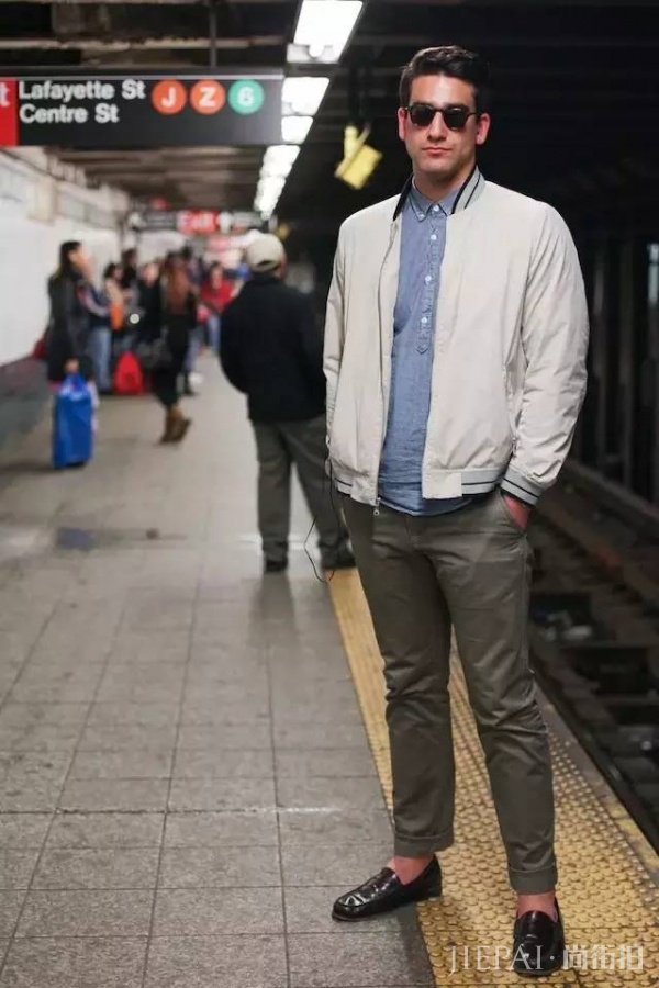 秋冬微胖男生怎样穿衣打扮？用这4个技巧让你搭出自信