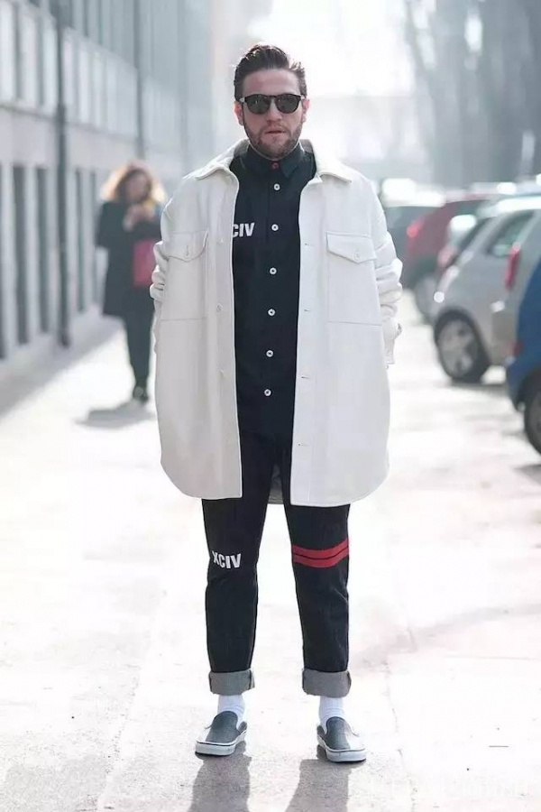 秋冬微胖男生怎样穿衣打扮？用这4个技巧让你搭出自信