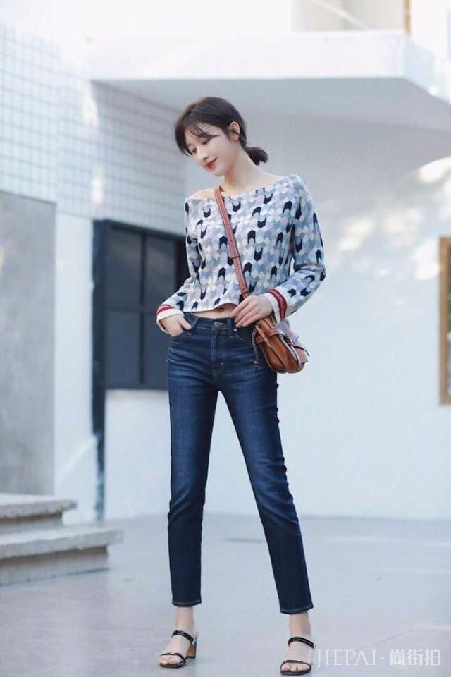 张俪拍照穿衣爱秀长腿,天冷也不忘露腿,大长腿性感就是任性!