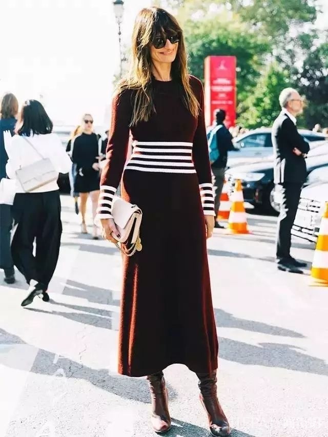 毛衣搭配长裙,打造秋冬优雅时尚!