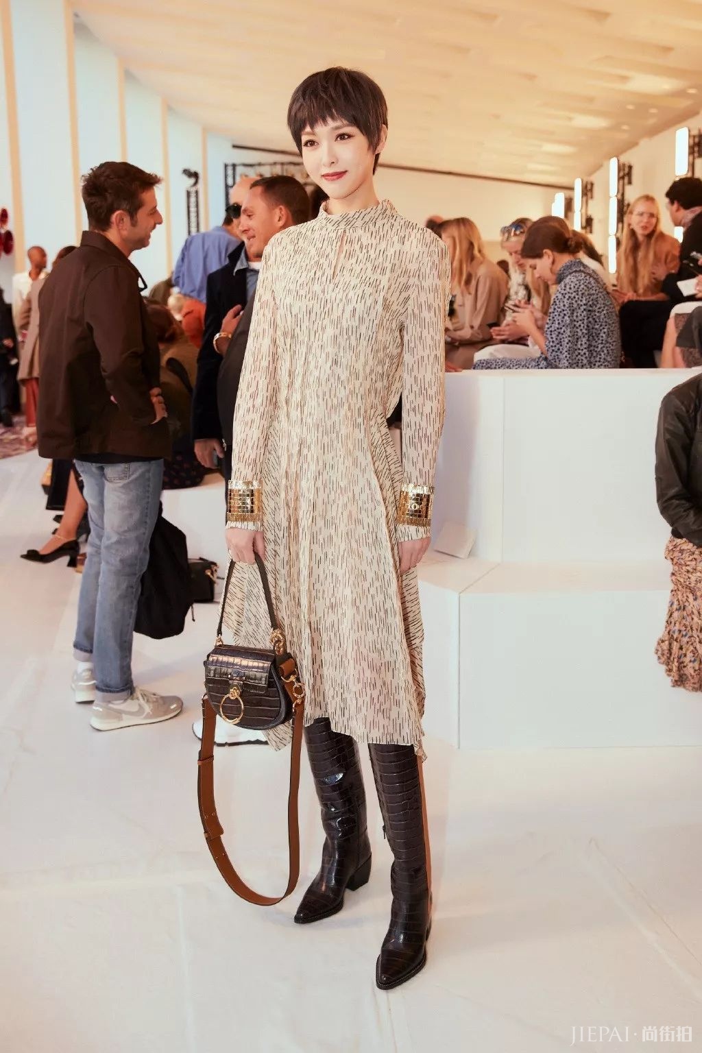 靴子,今年我只穿长的!!