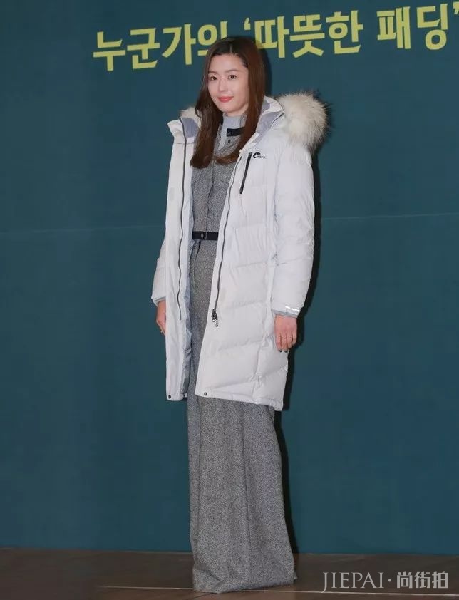 嗨！你的羽绒服从哪儿买的？