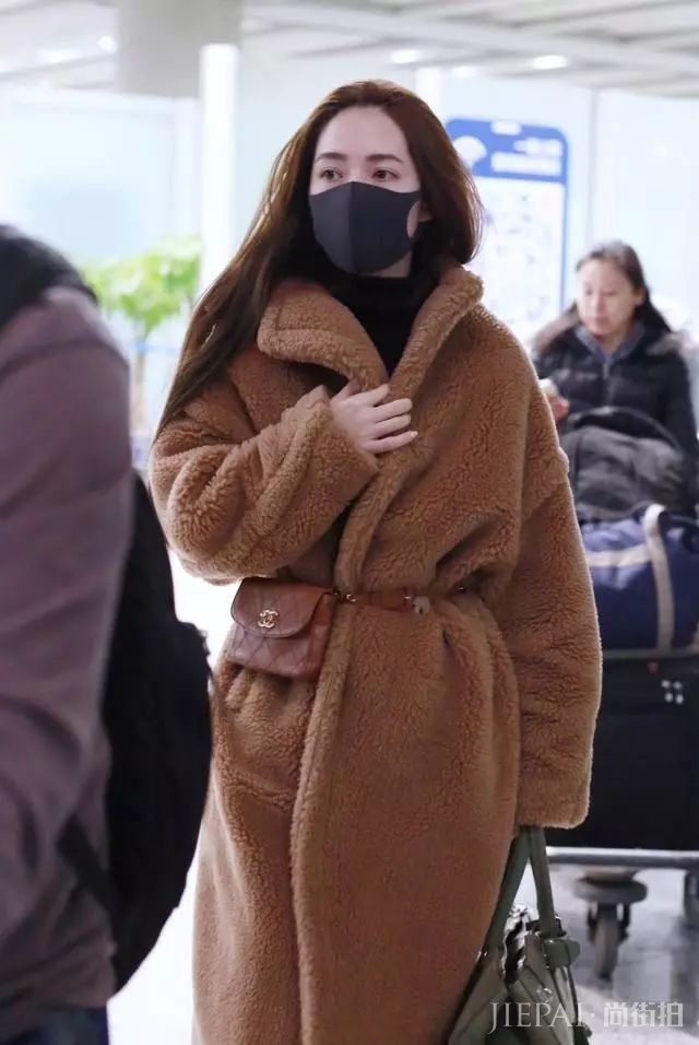 裹上“泰迪熊外套”，我冷落了羽绒服…