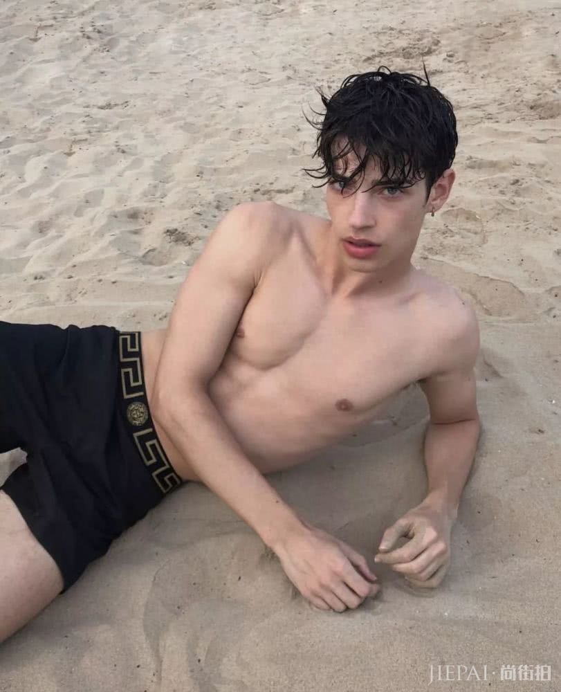 当红男网红图鉴,2018年什么类型的男孩儿最热门?