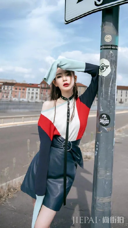 你对时尚可能还没有戚薇女儿懂得多!?
