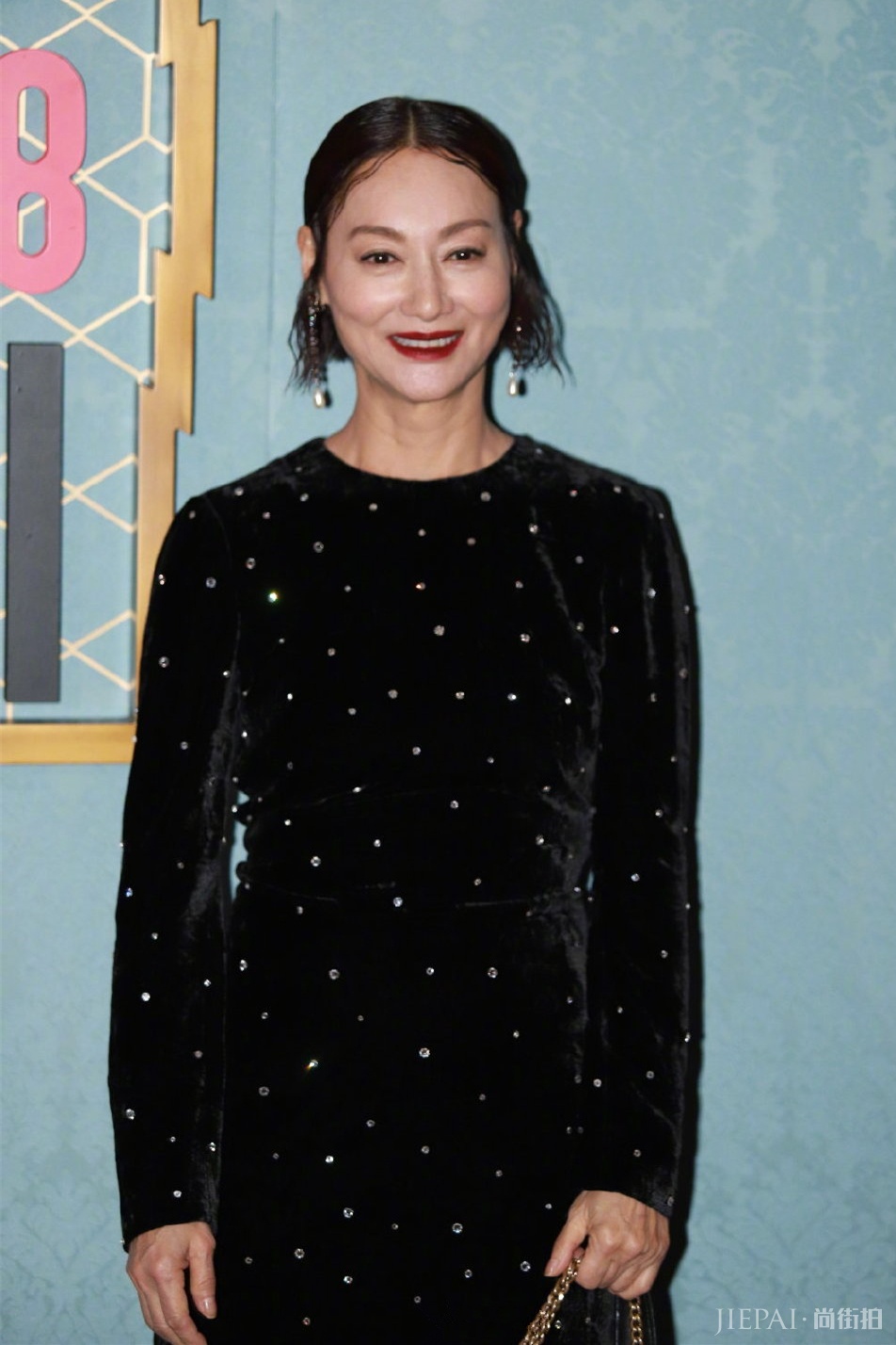 众女星时装秀造型集体踩雷!