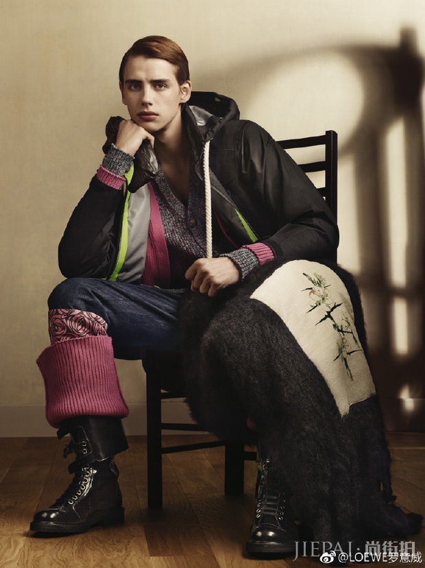 LOEWE以Mackintosh为灵感的男女成衣