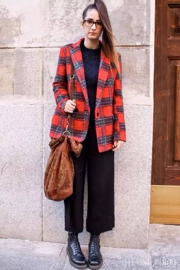 欧美街拍 人人都该拥有一双耐磨耐操、越旧越有feel的马丁靴