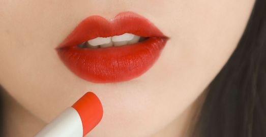 夏季适合什么颜色的口红颜色 这些都是夏天必备的口红