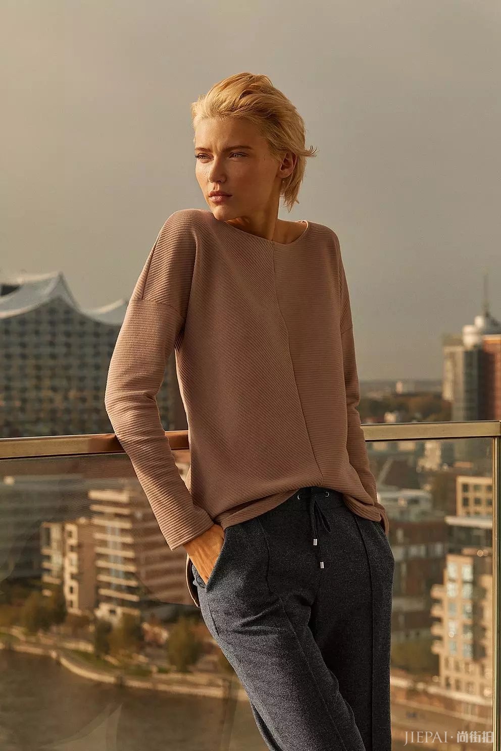 大衣，你的轮廓最能夺人眼球