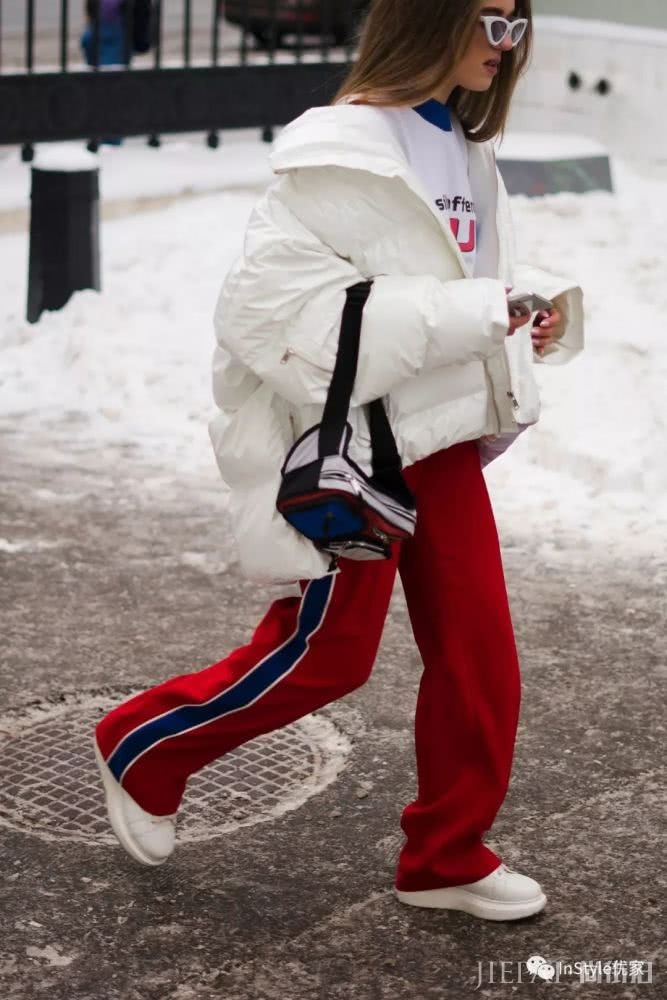 天气冷了 再时髦你也需要一件羽绒服过冬