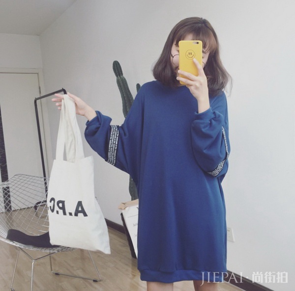 网红的绝杀技，BF卫衣搭配正流行