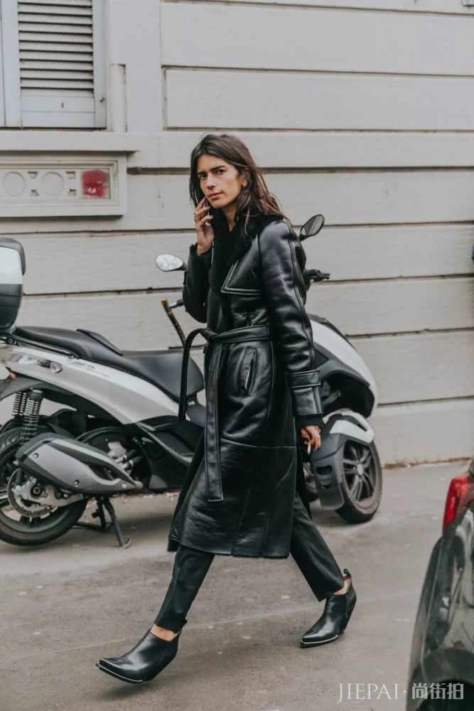 大衣+短靴=入冬最时髦方式！一起来看看本期欧美潮人街拍吧