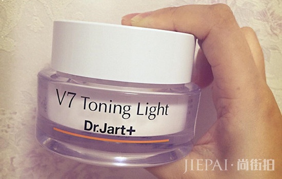 素颜霜妆前乳哪个先用 正确的化妆顺序你知道吗