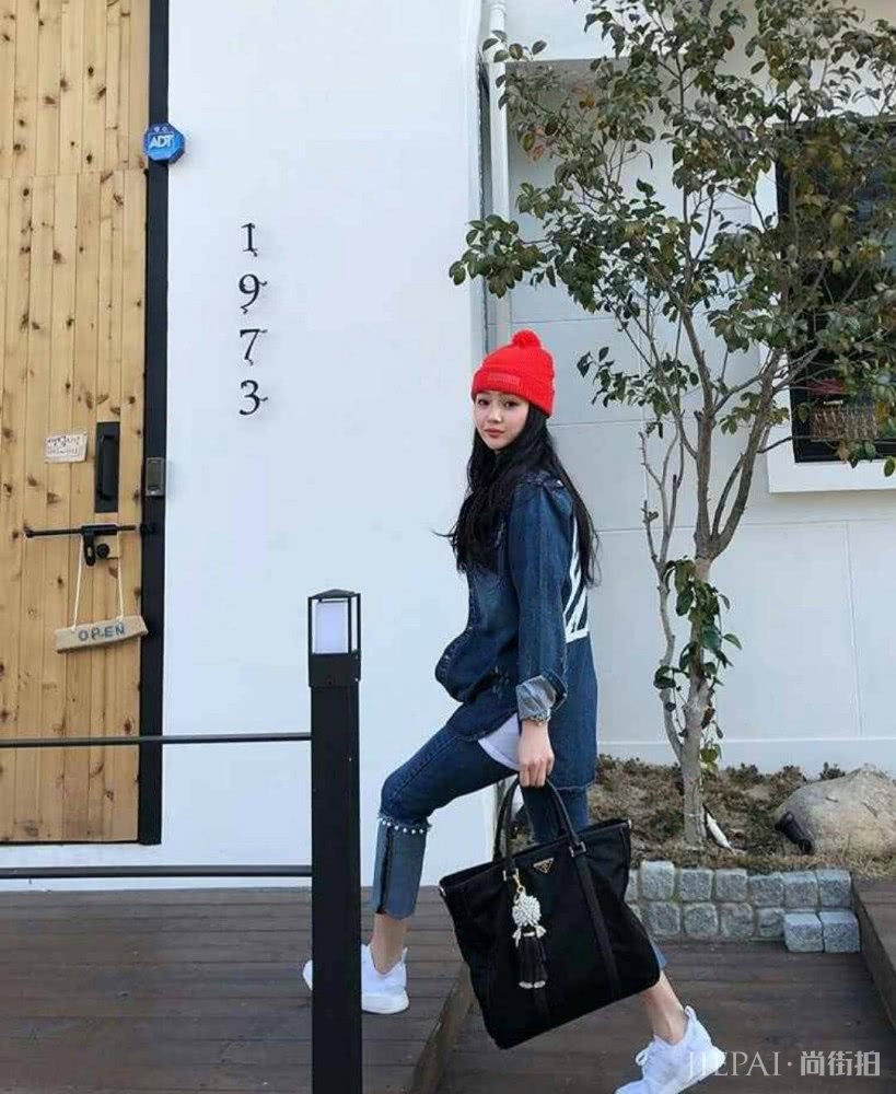 背这这四款流行包包上街，百搭又时髦