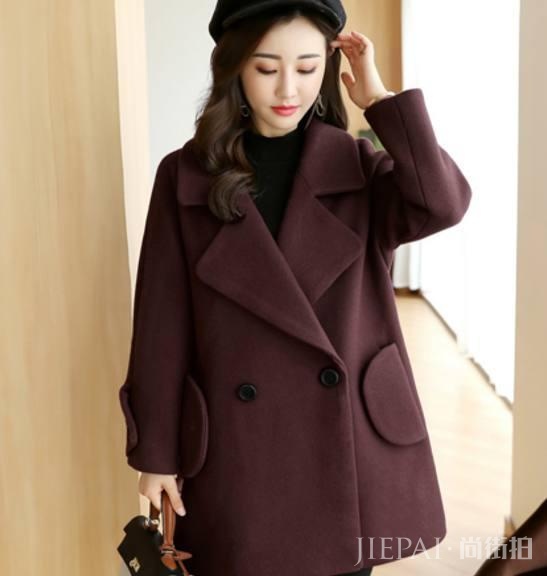 今年流行“裸靴”配大衣美翻了