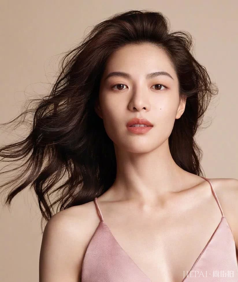 适合冬天的复古妆容，简单到没有套路