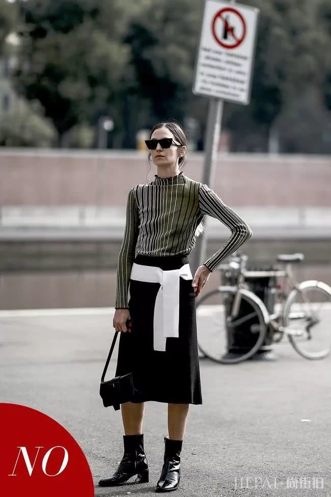 能穿一整个秋冬的针织衫 这么搭最时髦