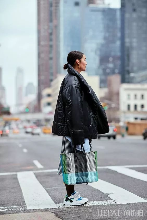 今冬必不可少的5款羽绒服时髦！