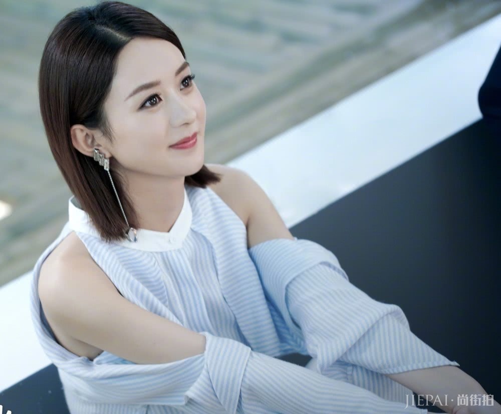 《倾城时光》中赵丽颖穿搭好看,但发型更值得借鉴,仙气又少女