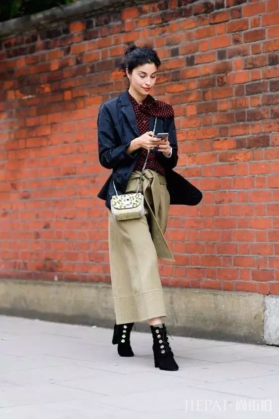 靴子怎么比别人穿的时髦？学会这几招就够了！