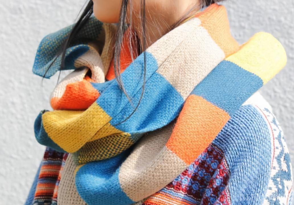 围巾搭配大衣今年流行这样搭，美翻天了