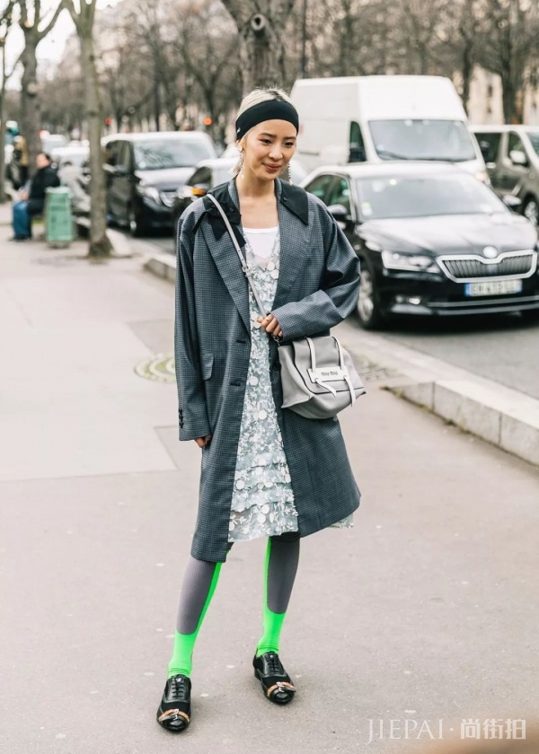 寒风刺骨的冬天怎么穿裙子好看!