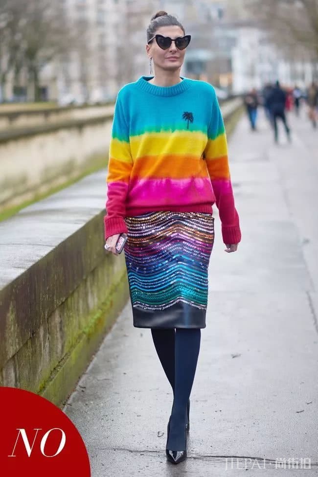 能穿一整个秋冬的针织衫 这么搭最时髦