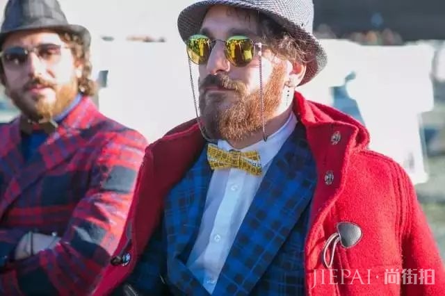 跟时装周街拍学搭配,男人最难驾驭的红色单品这样穿!