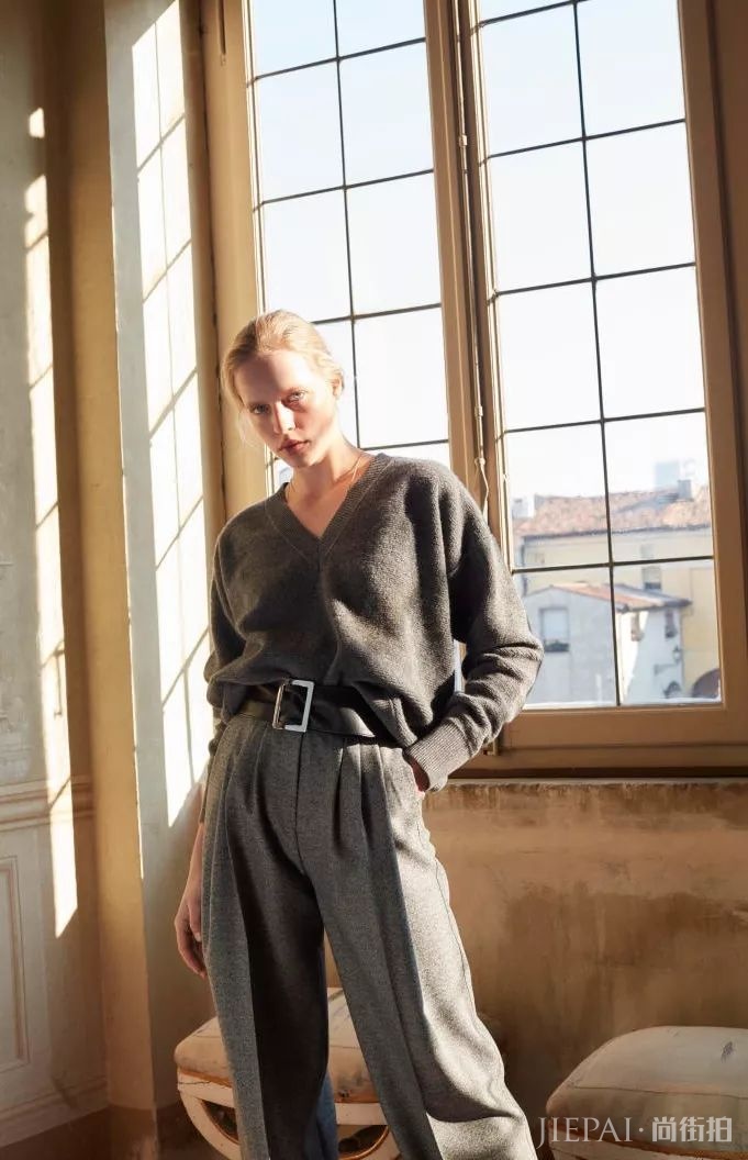 V领针织衫，显瘦易搭，初冬和来年开春必备