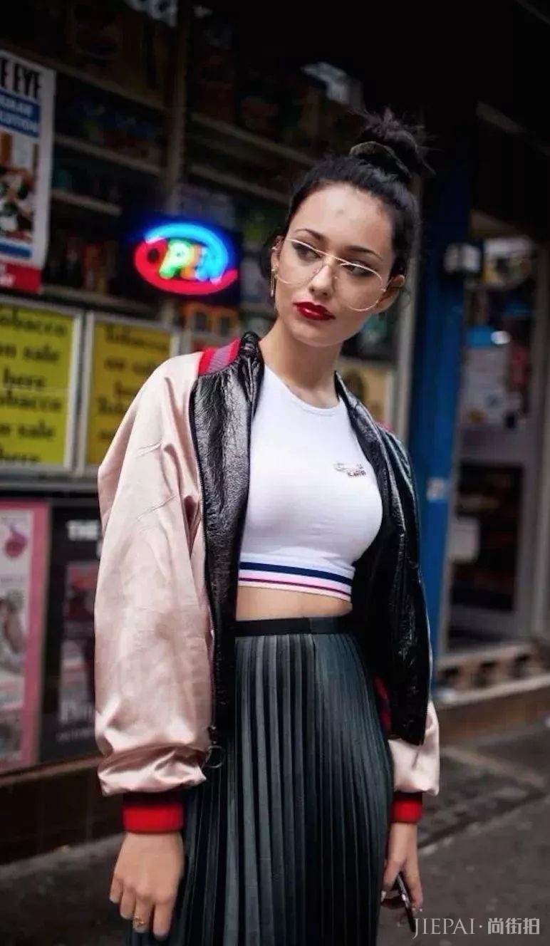 穿腻了长大衣,这 4 款短外套最值得 get!