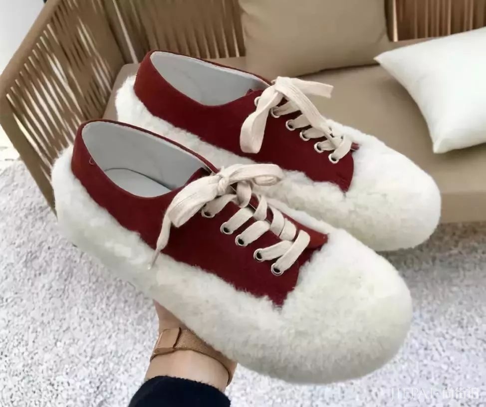 确认过气温!2018冬天是毛毛鞋的天下