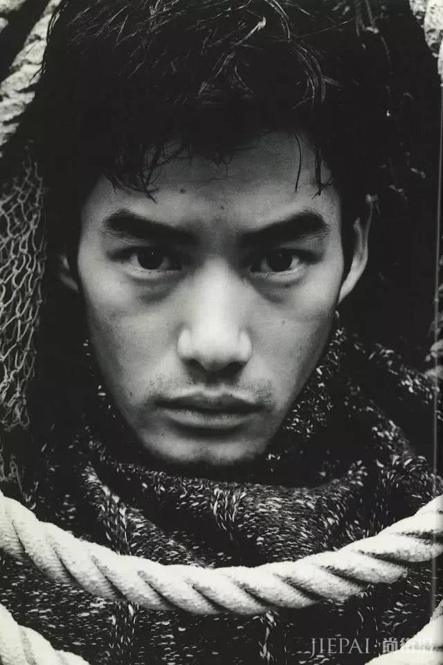 比木村拓哉还帅的男人分手后,整个日本都疯狂了