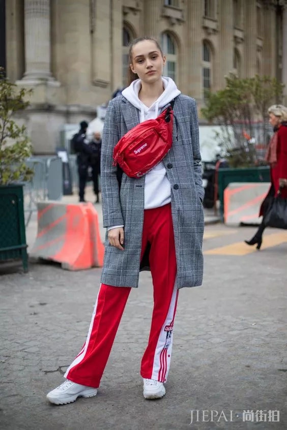 今年冬天的时髦靠它运动装也可以帅气优雅！
