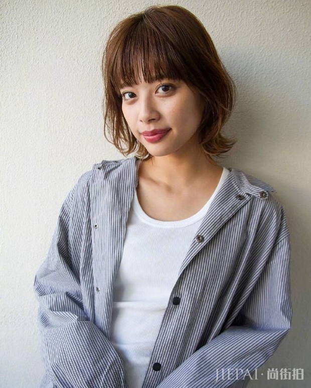 一组时下流行的日系“中短发”发型