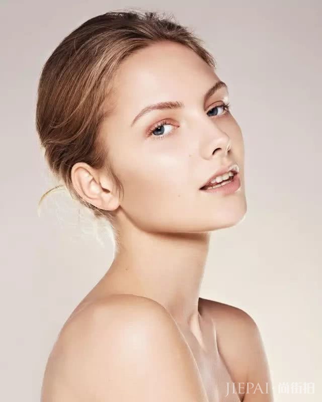 买了保湿爆款照样起干皮 ?揭秘那些被低估的保湿陷阱