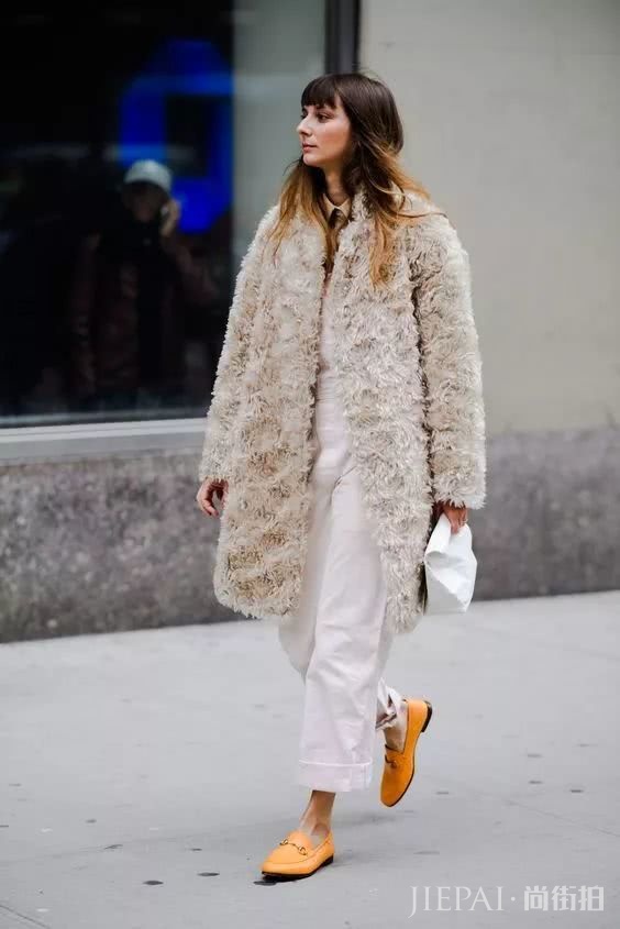 今年流行“九分”穿法