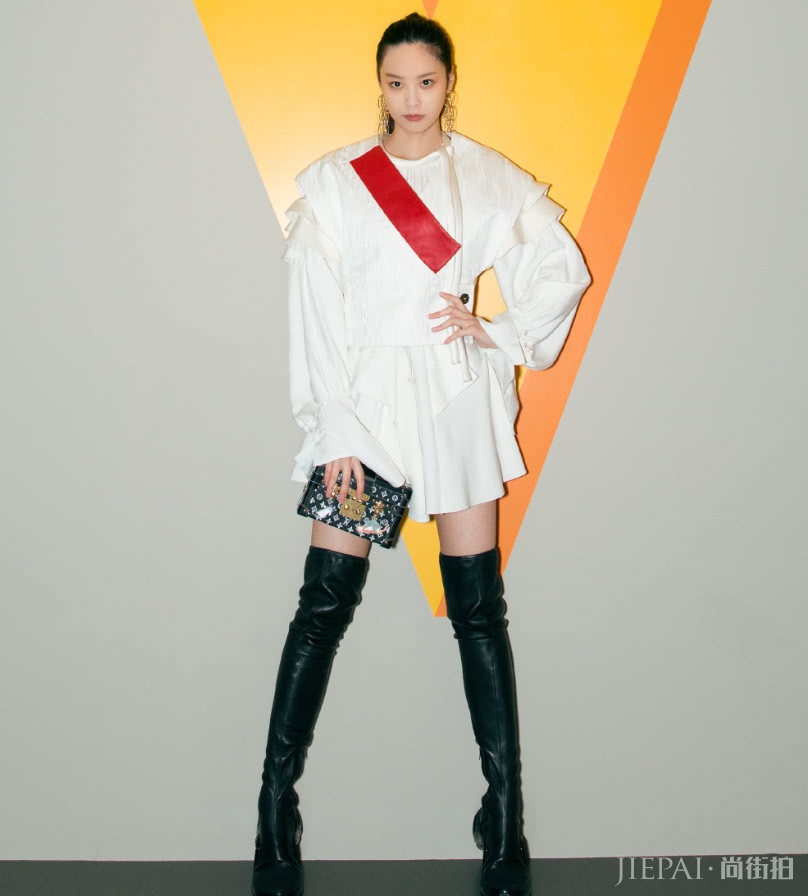 裤子大腿内侧缝“拉链”，腿快细成竹子了！