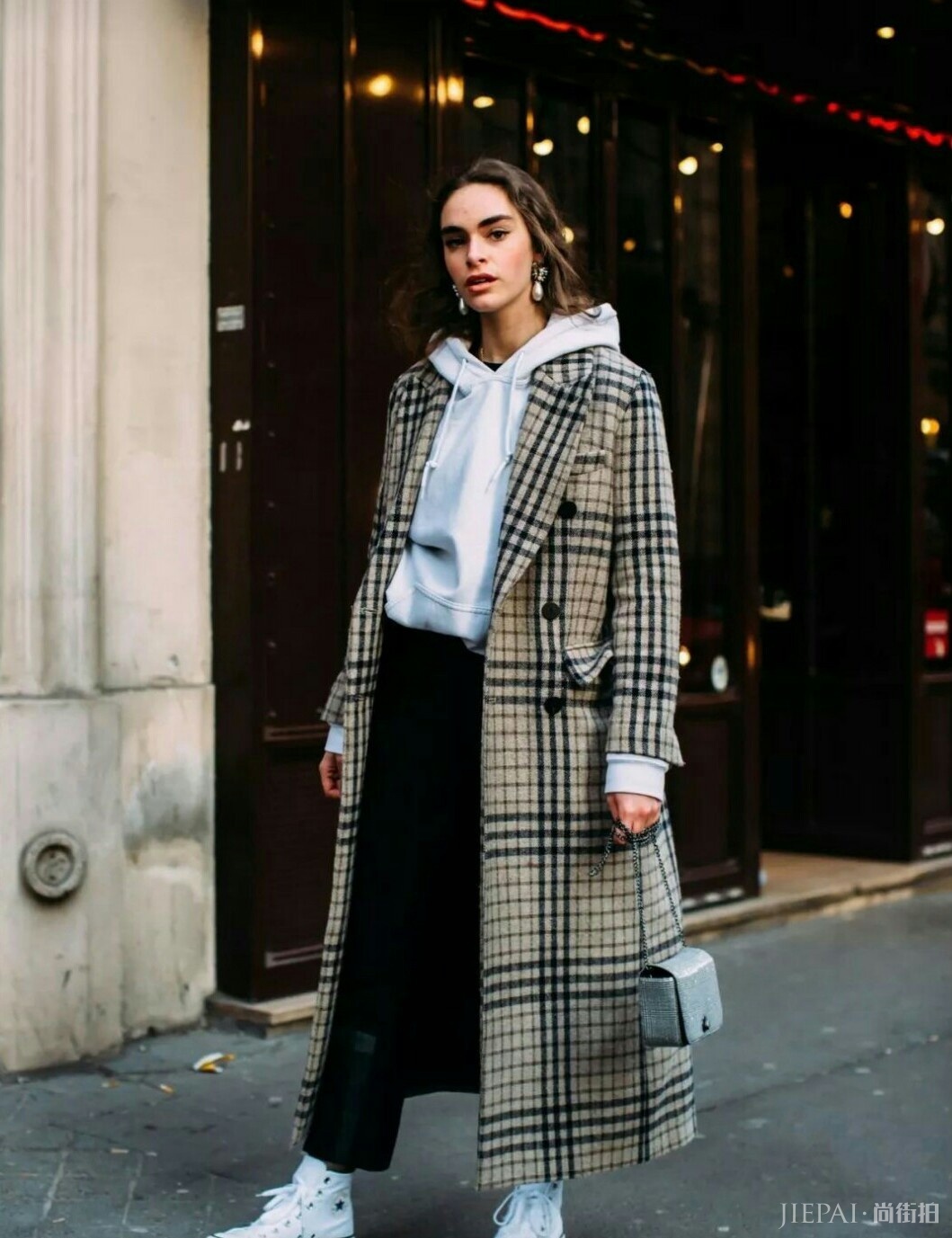 天气骤冷，这四款大衣内搭给力又好看！