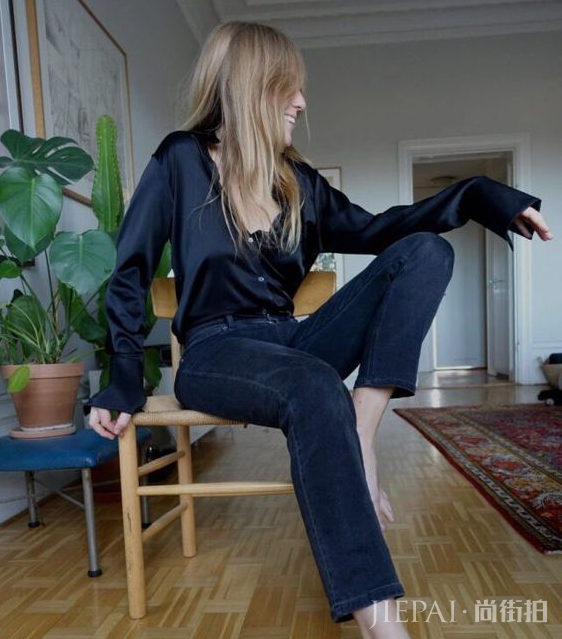 藏青色的外套什么年龄穿最适合？