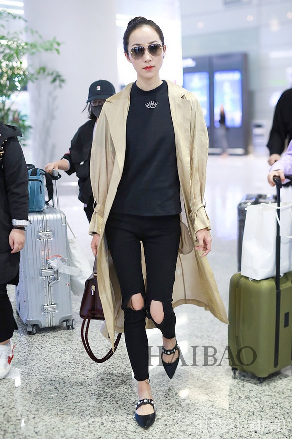 2018秋冬最In搭配:长款外套+平底鞋!