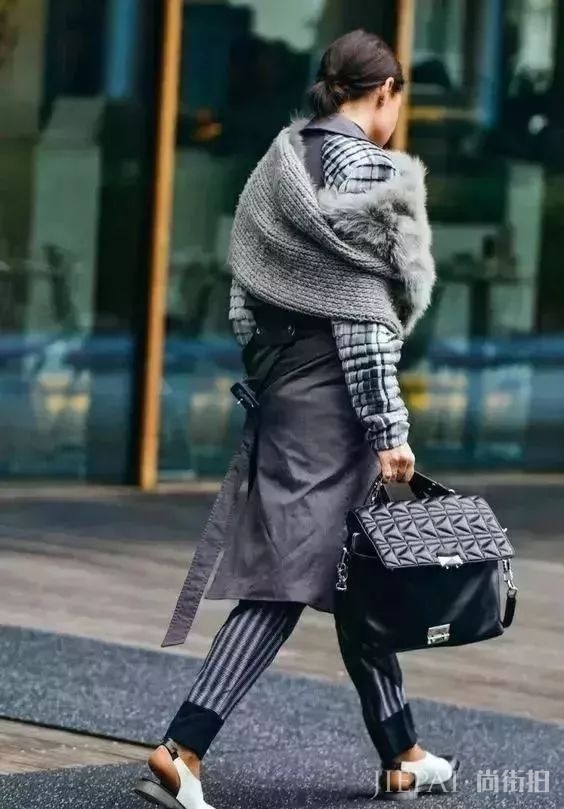 秋冬“毛衣+毛衣”,盘活你的衣橱