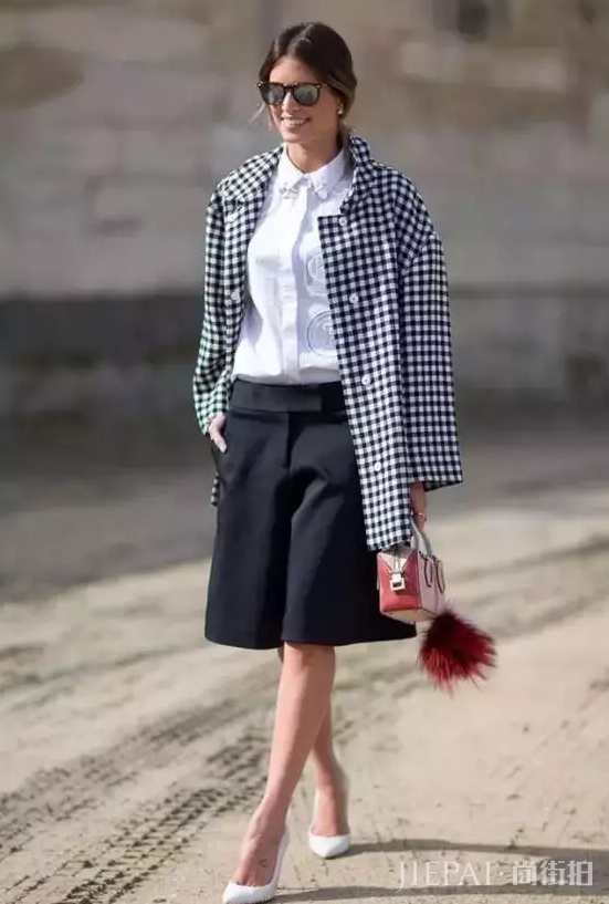 矮个子千万别碰这2款阔腿裤，谁穿谁丑！