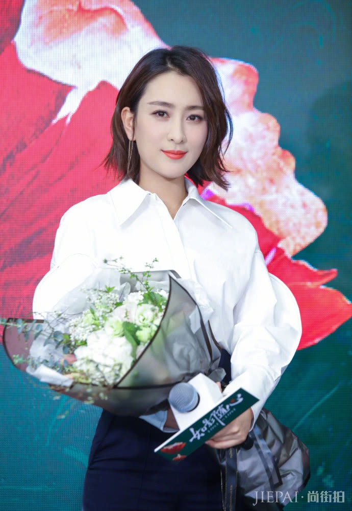 马苏的新发型太好看了,换了新发型气质完全不一样