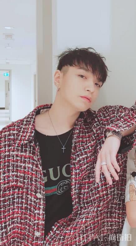 拥有一张爱豆的脸?把辞职信写成RAP!用自己的名字变成神曲