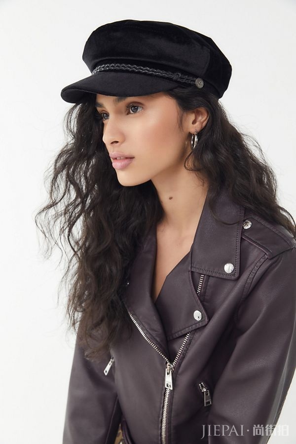 帽子戴得好不好看发型说了算！ 这26款一看就会的“戴帽发型”让你时髦又有范