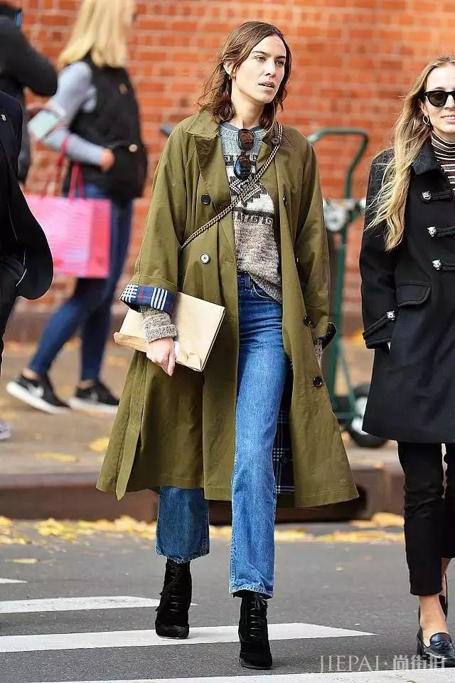 小个子的抢镜神器！今年最火的毛衣是这件！