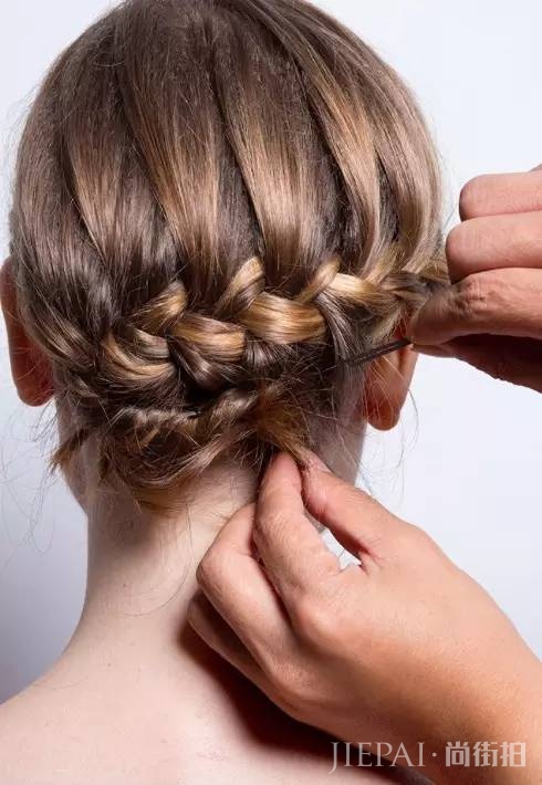 不用剪烫染！这三款发型，走到哪都有回头率！